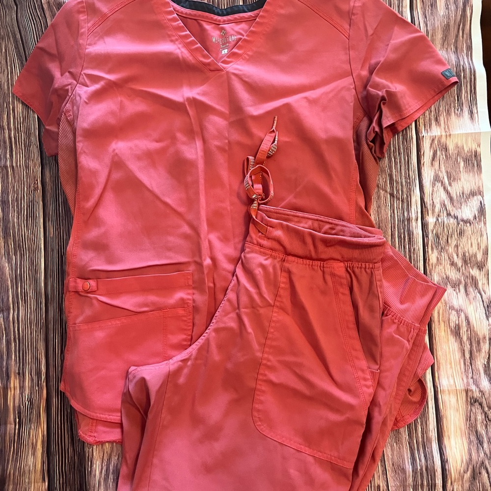 Med Couture Coral Scrub Set